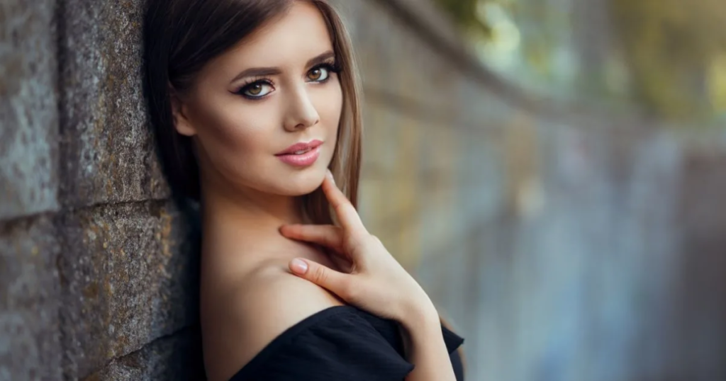 Shayari For Beautiful Girl In Hindi 